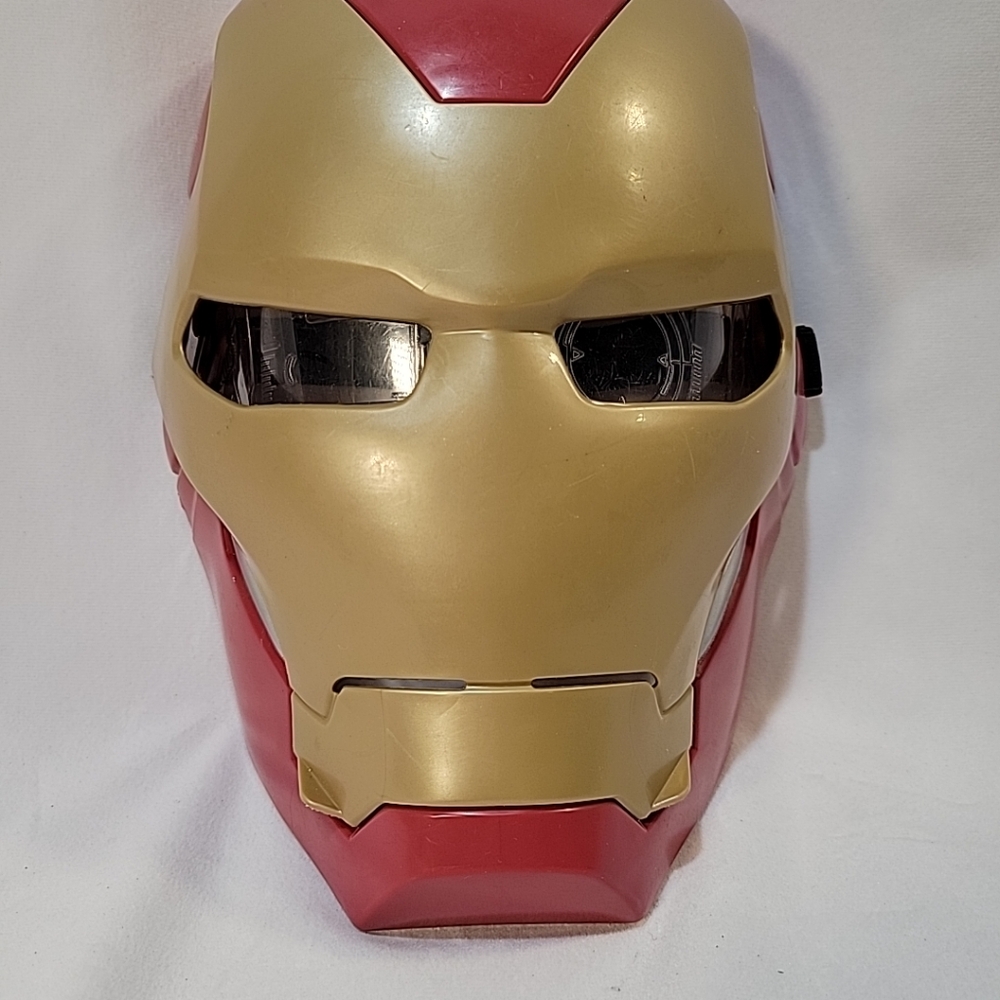 Hasbro, Marvel, Light Up Ironman Mask, 2019.